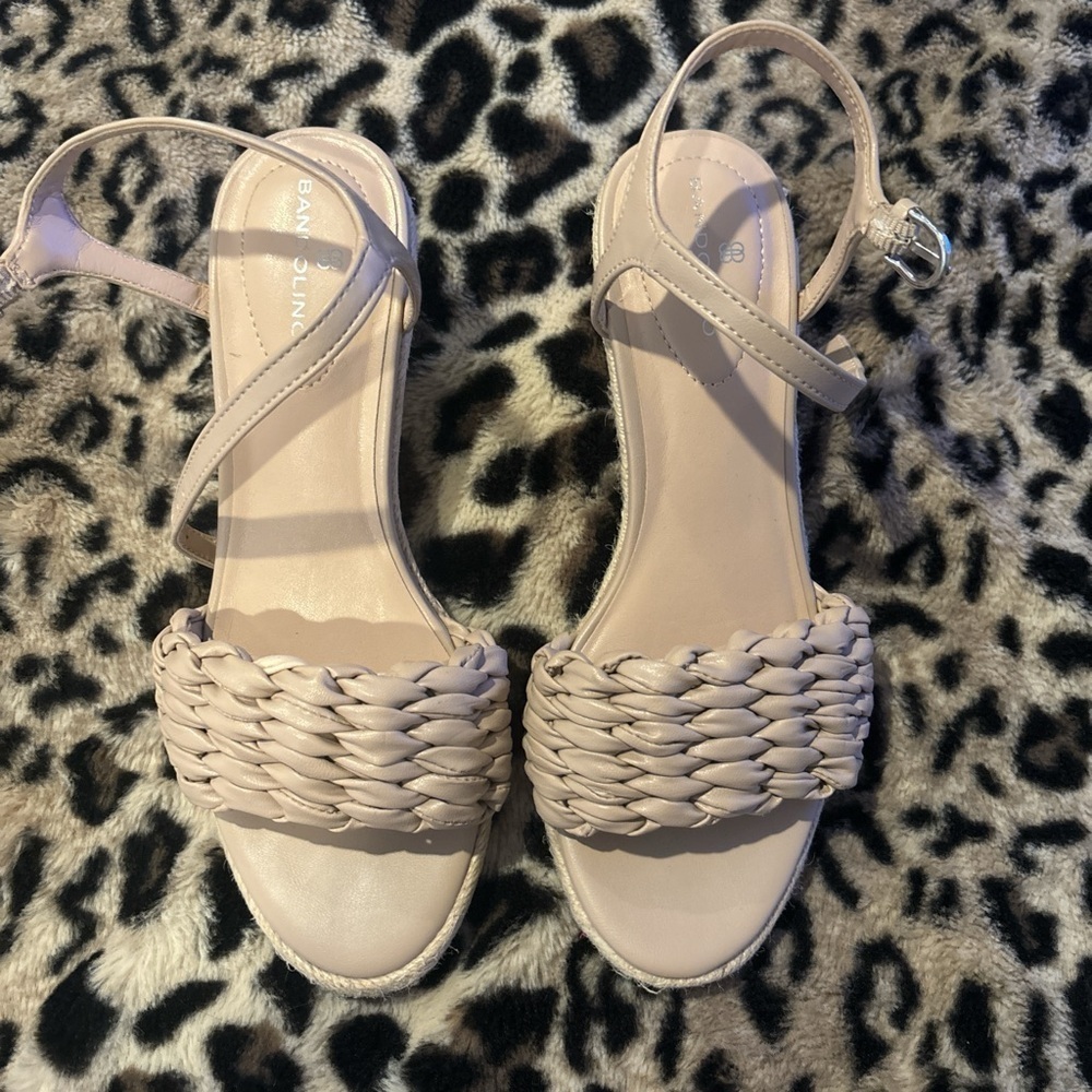 Tan wedges - Picture 2 of 4